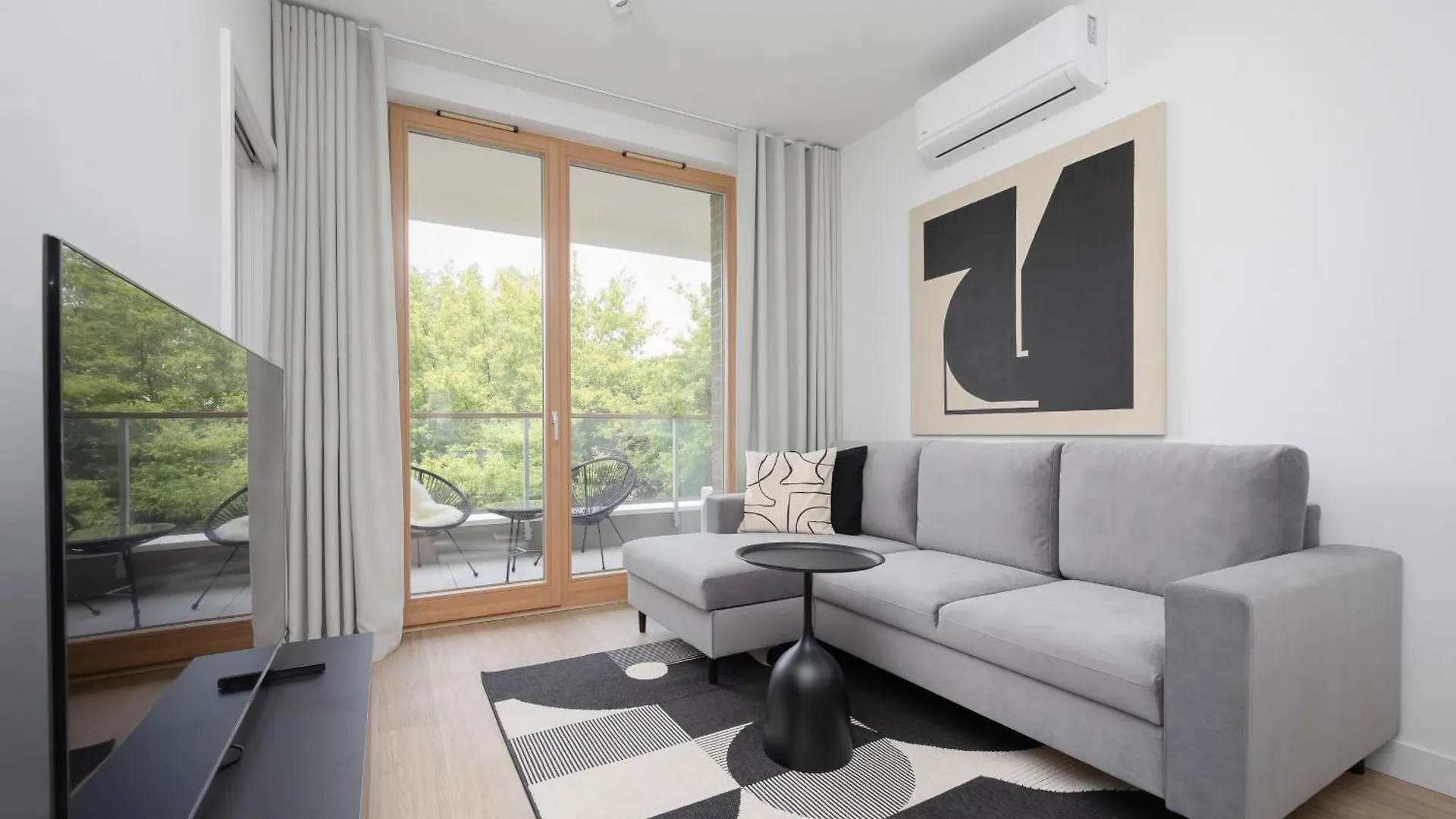 City Apartments Domaniewska With Parking Mokotow By Renters Prestige Varsovie Pologne