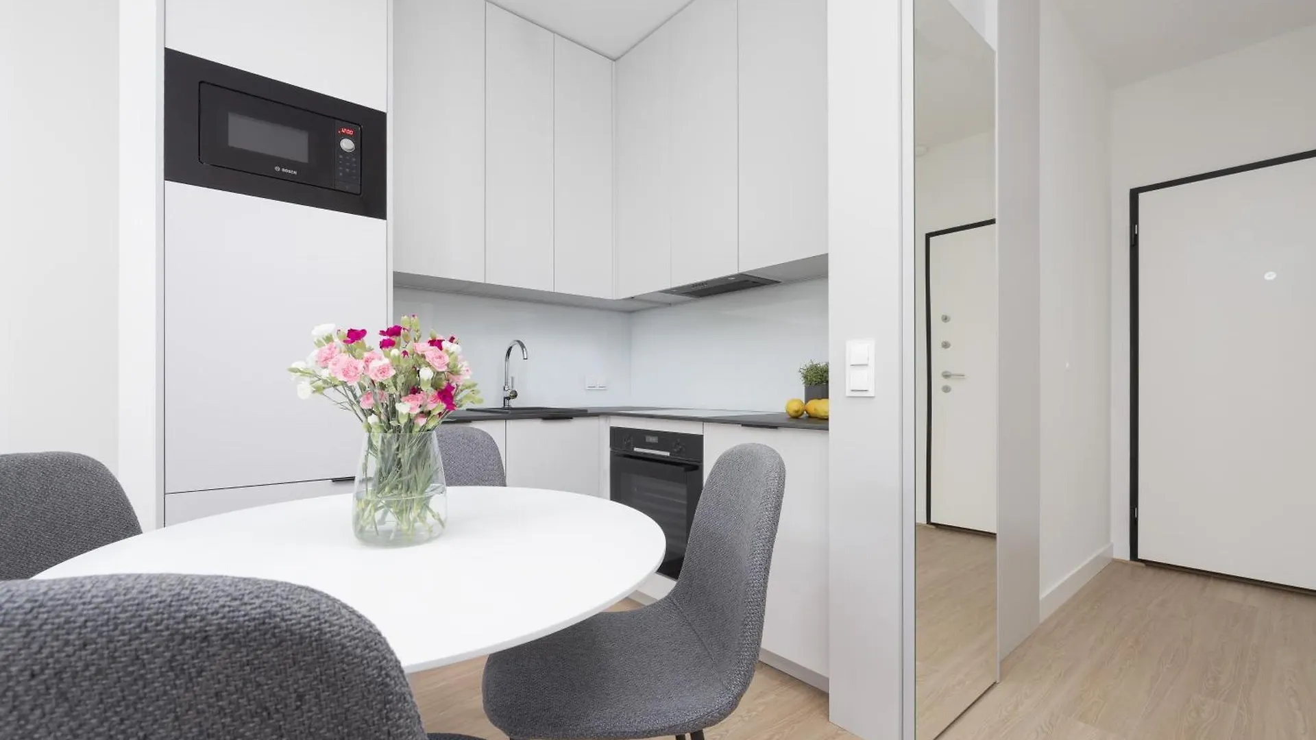 City Apartments Domaniewska With Parking Mokotow By Renters Prestige Varsovie 0*,