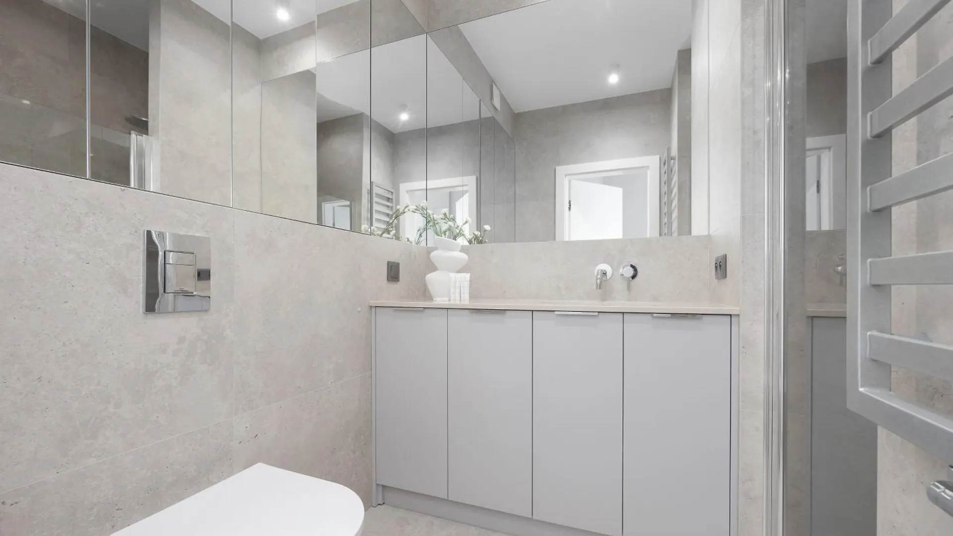 City Apartments Domaniewska With Parking Mokotow By Renters Prestige Warszawa 0*,