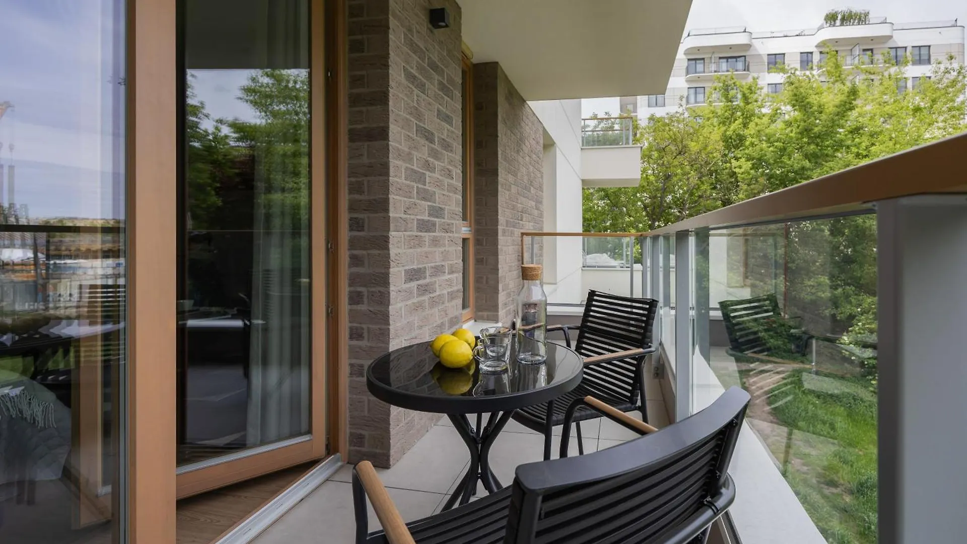City Apartments Domaniewska With Parking Mokotow By Renters Prestige Warszawa