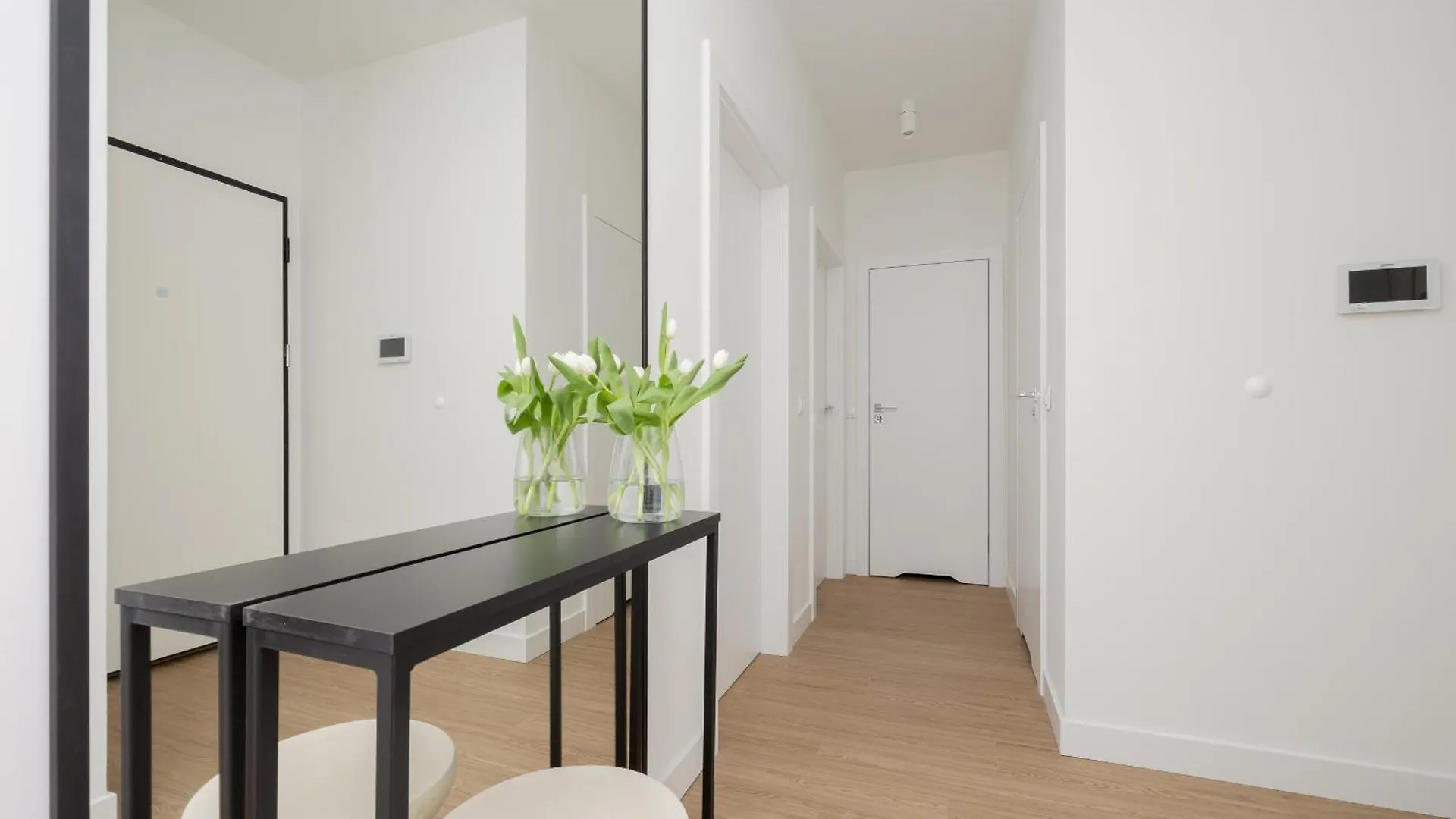 City Apartments Domaniewska With Parking Mokotow By Renters Prestige Warszawa