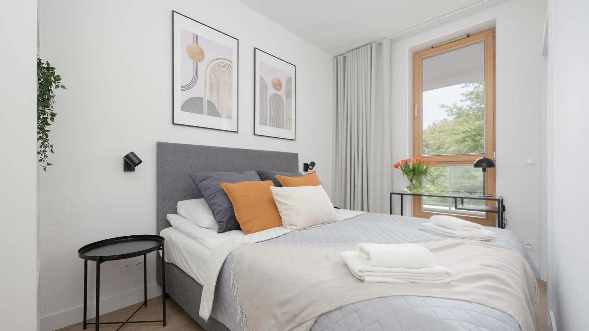 City Apartments Domaniewska With Parking Mokotow By Renters Prestige Varşova